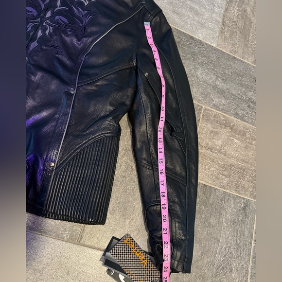 Women’s Leather Biker Jacket - Picture 7 of 9